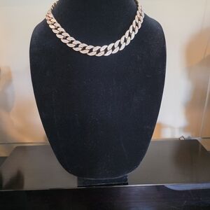 Elegant Gold Necklace